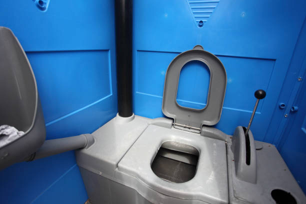 Portable Toilet Options We Offer in Clarendon, TX