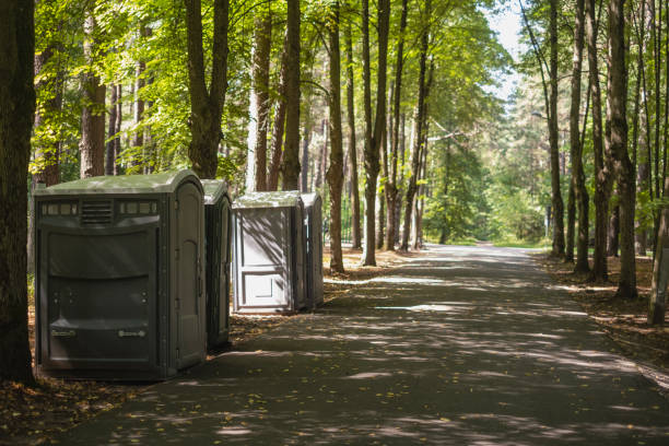 Best Portable restroom trailer rental  in Clarendon, TX